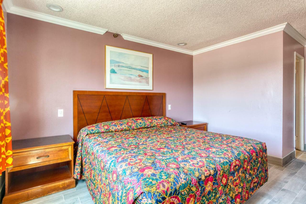 Hotel Corona Ca - Hwy 91 エクステリア 写真