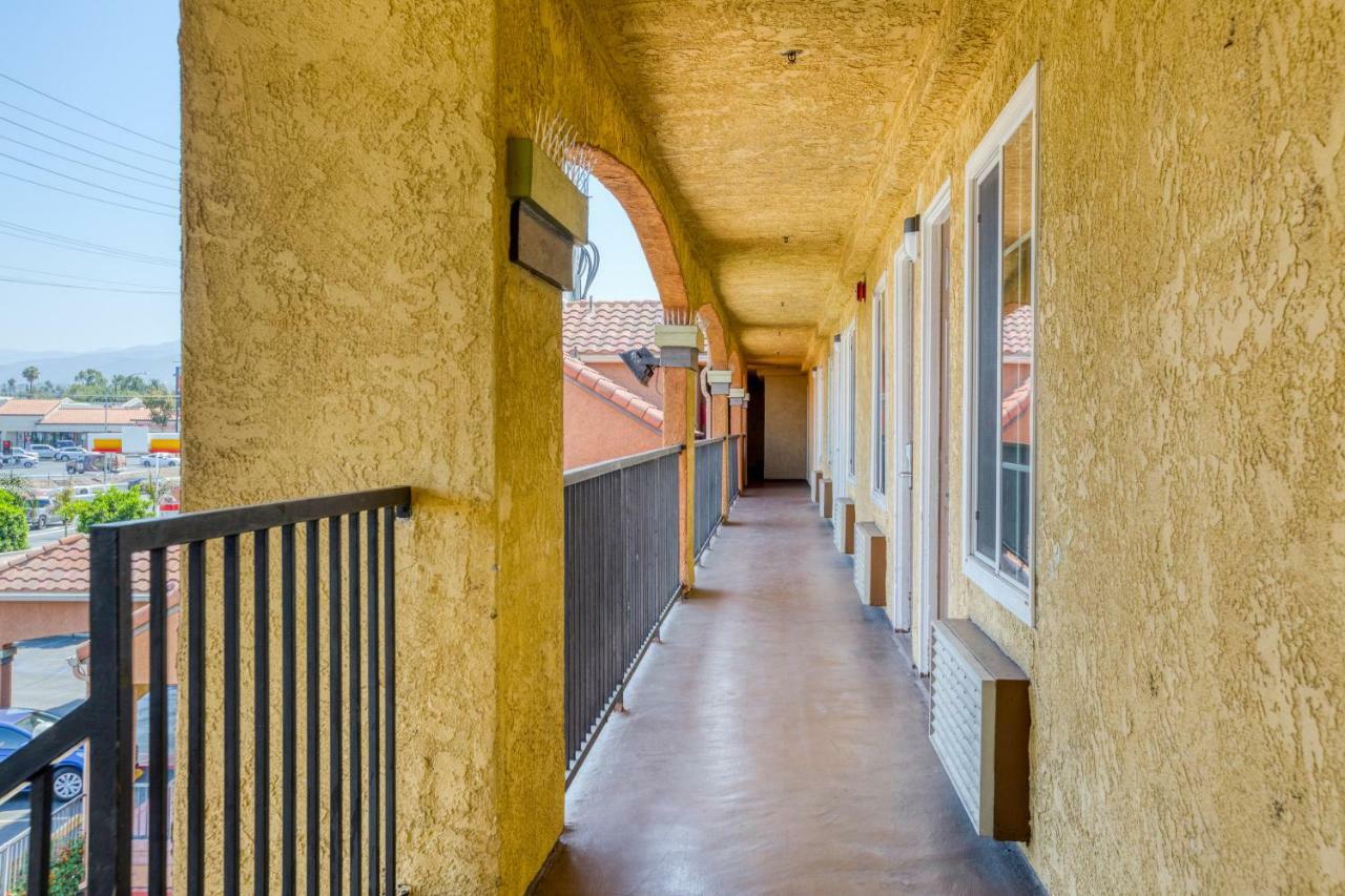 Hotel Corona Ca - Hwy 91 エクステリア 写真