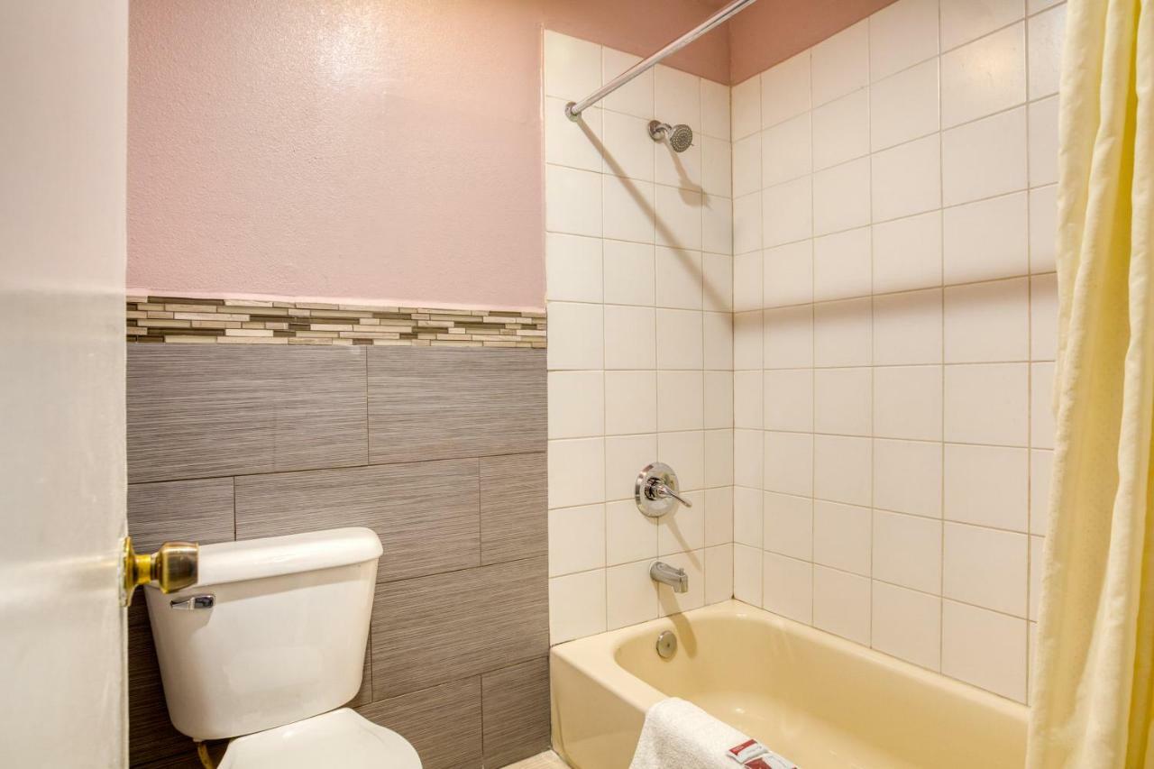 Hotel Corona Ca - Hwy 91 エクステリア 写真