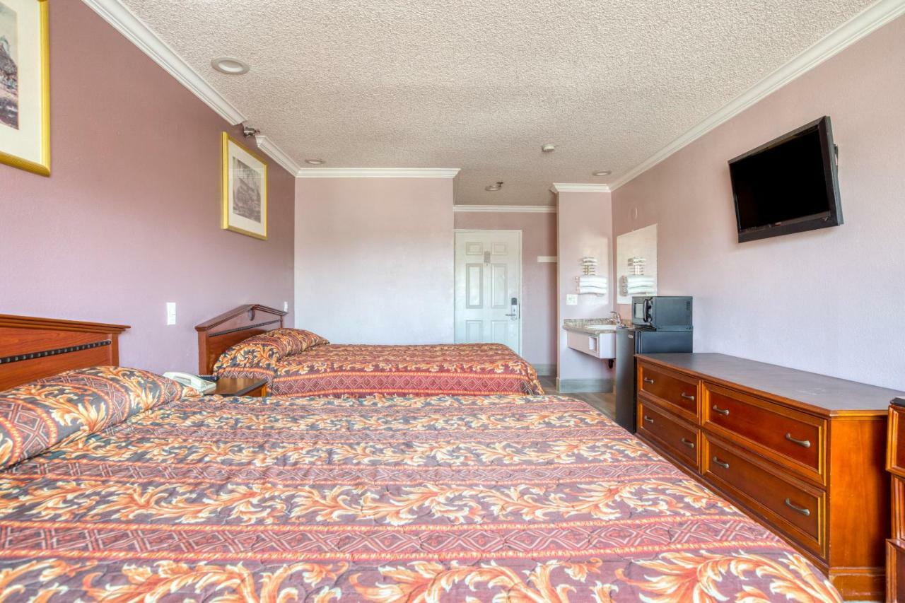 Hotel Corona Ca - Hwy 91 エクステリア 写真