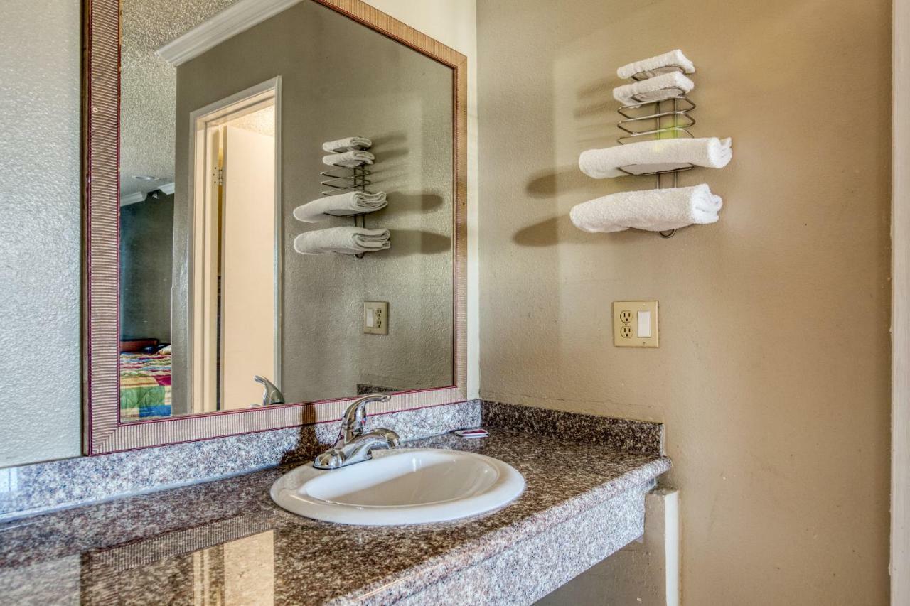 Hotel Corona Ca - Hwy 91 エクステリア 写真