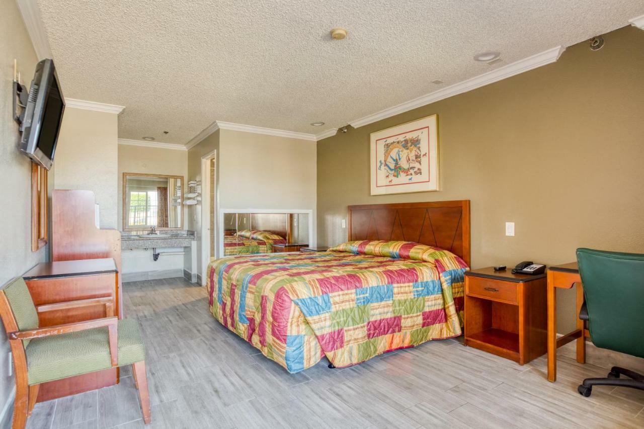 Hotel Corona Ca - Hwy 91 エクステリア 写真