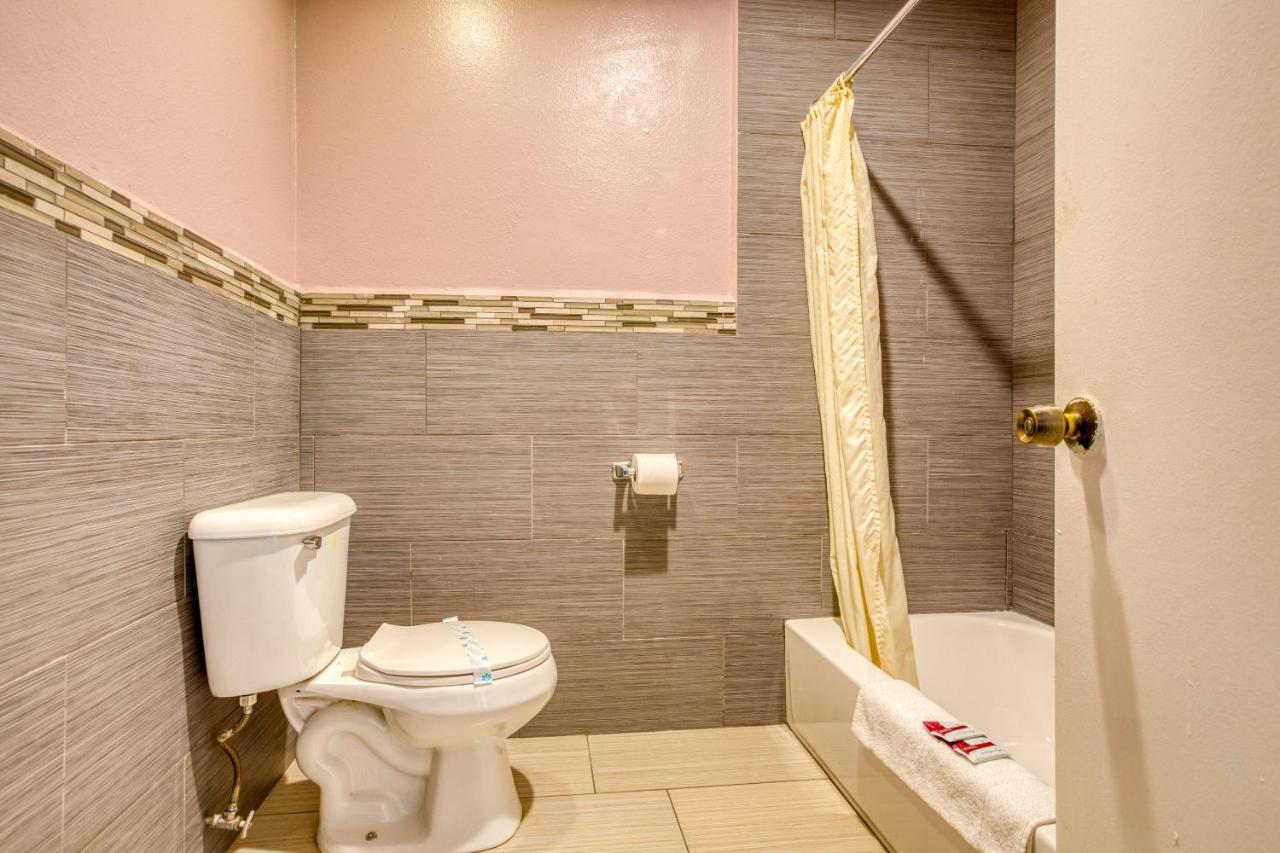 Hotel Corona Ca - Hwy 91 エクステリア 写真