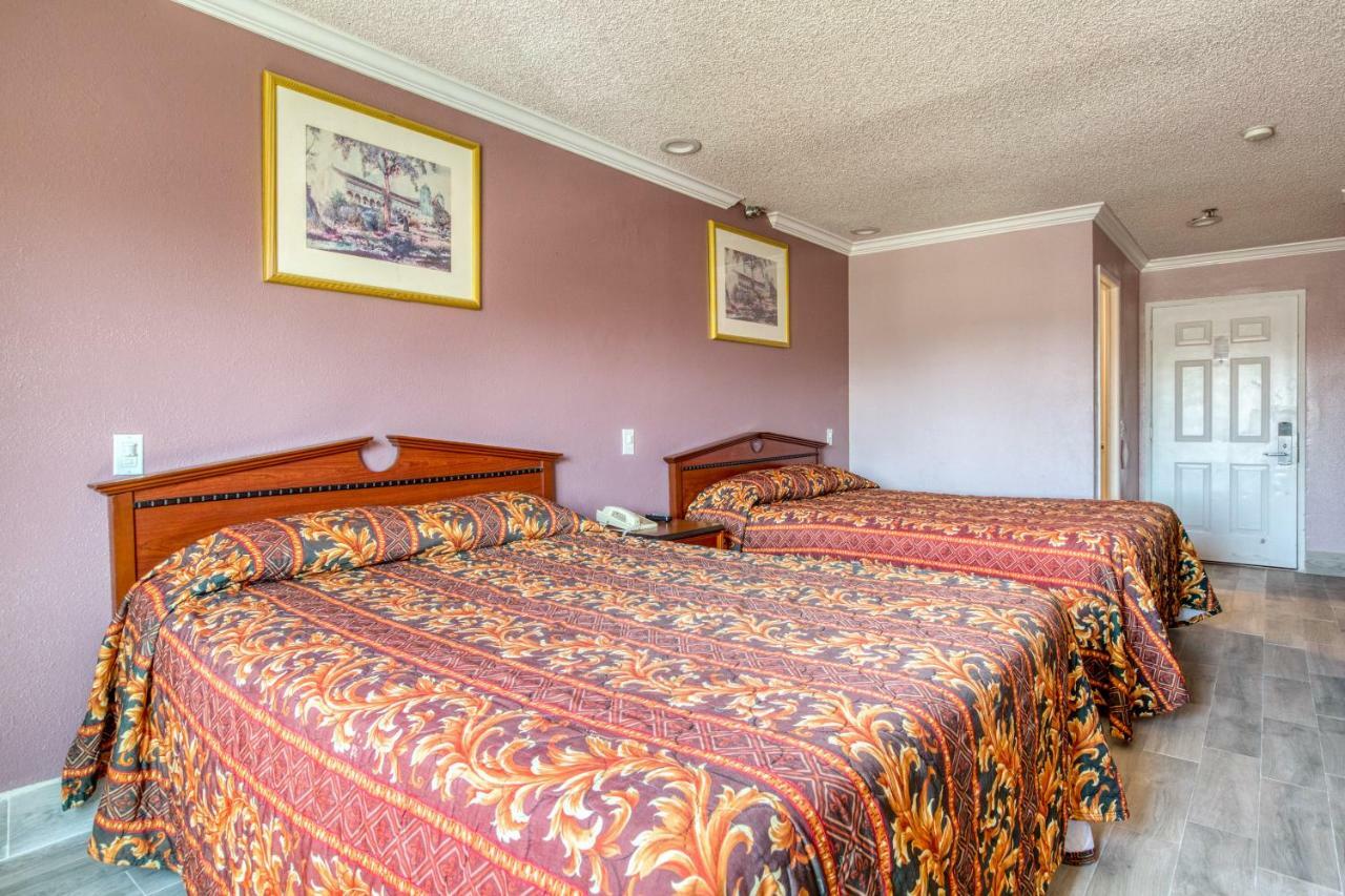 Hotel Corona Ca - Hwy 91 エクステリア 写真